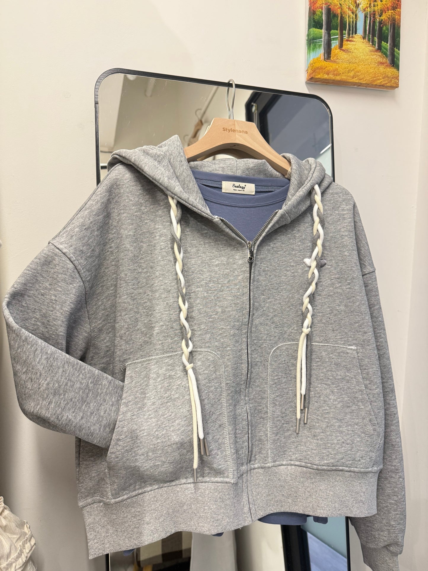 秋冬・挺身料彩辮仔帶帽刺繡心心外套 2色入 1W60139