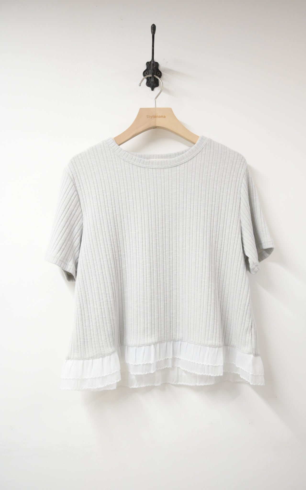 Ruffle邊坑紋超彈Tee 4色入 S50721