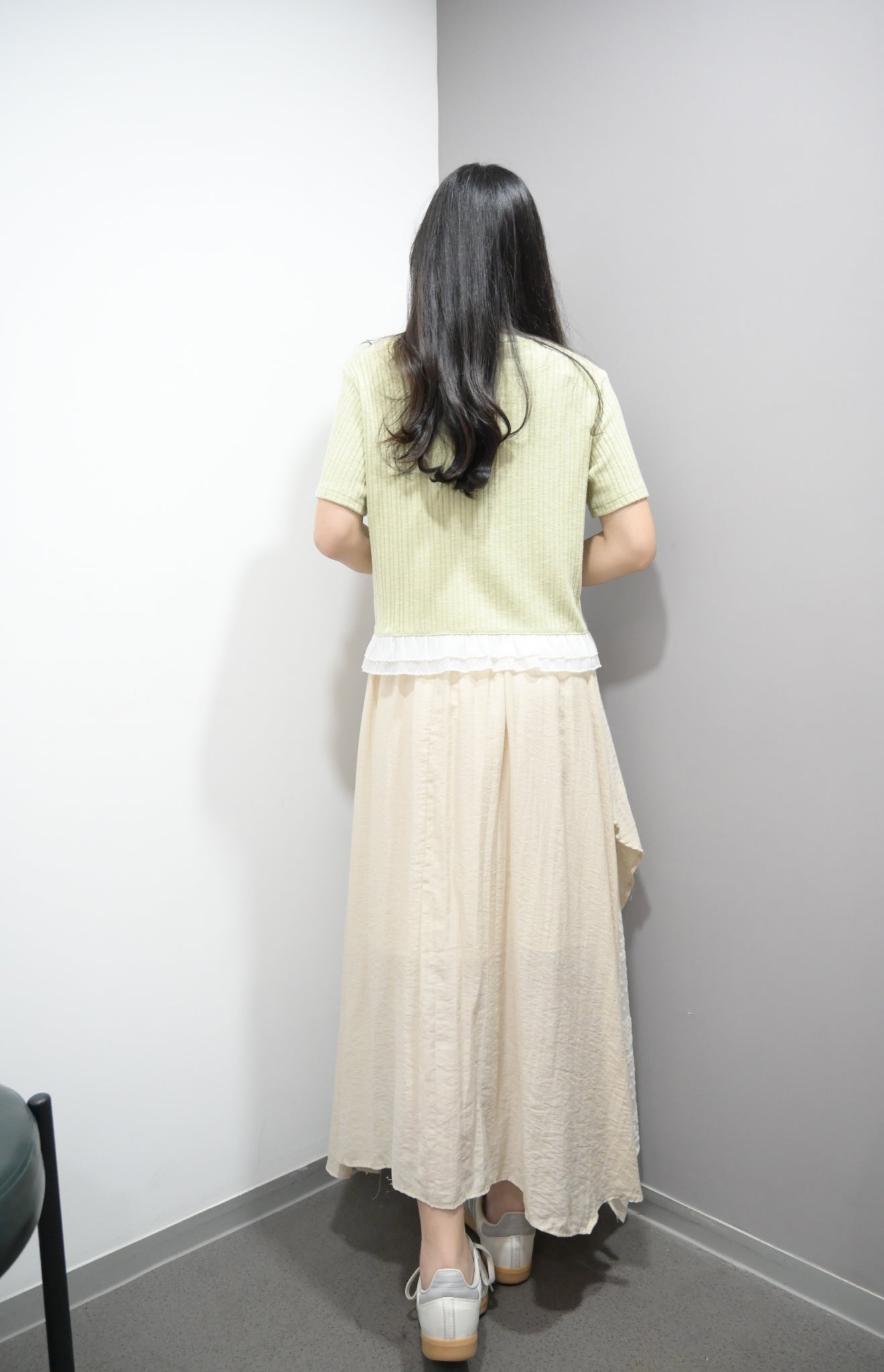 Ruffle邊坑紋超彈Tee 4色入 S50721