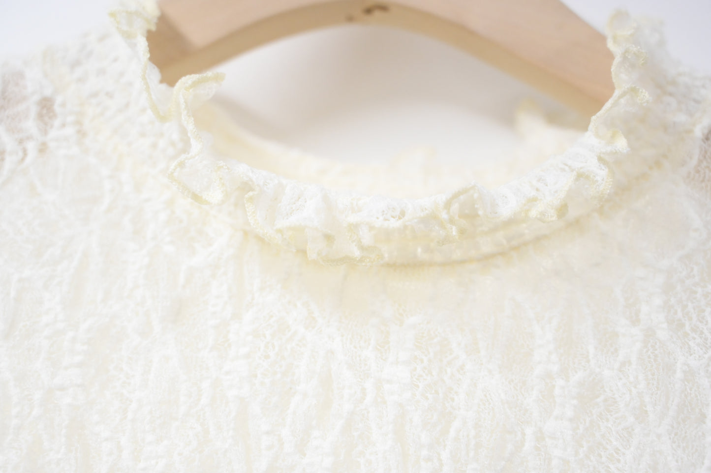 優雅Ruffle領Lace 背心 3色入 S10801
