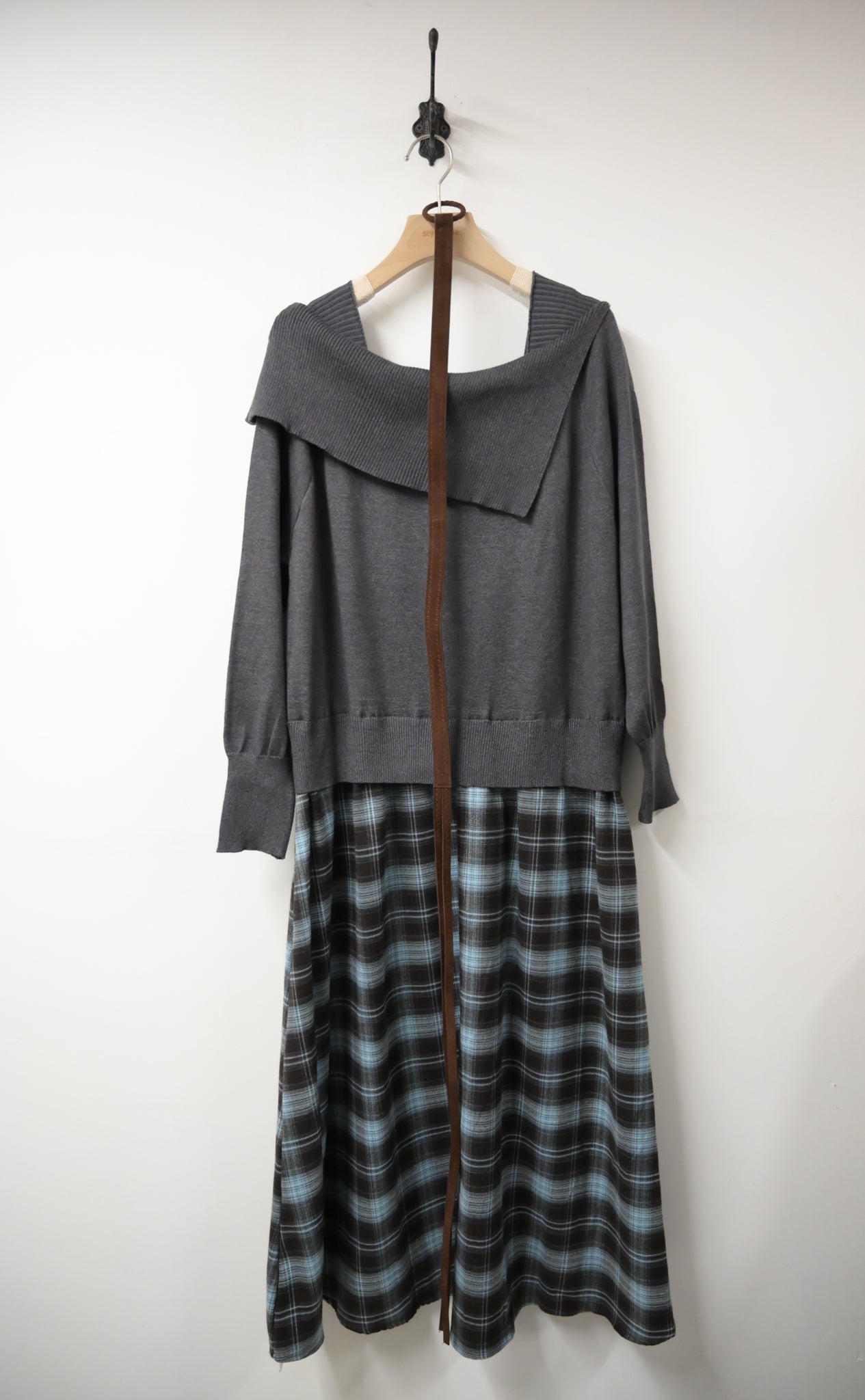 秋冬・反領針織拼接格仔寬鬆長裙連belt 2色入 1W61127