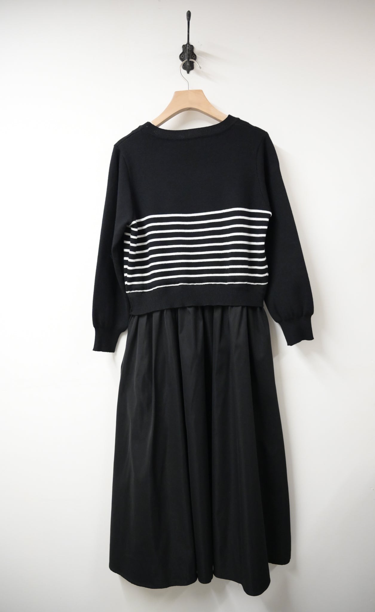 秋冬・抽繩橫間柔軟針織拼接連身裙 2色入 1W61146