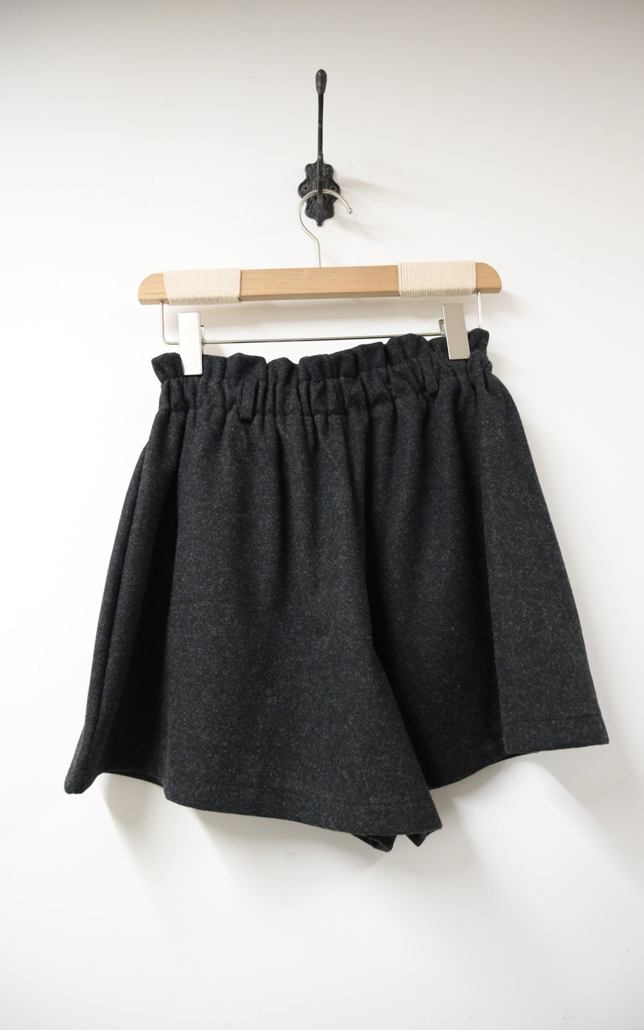 秋冬・超彈腰闊腳厚絨短褲 3色入 1W60114