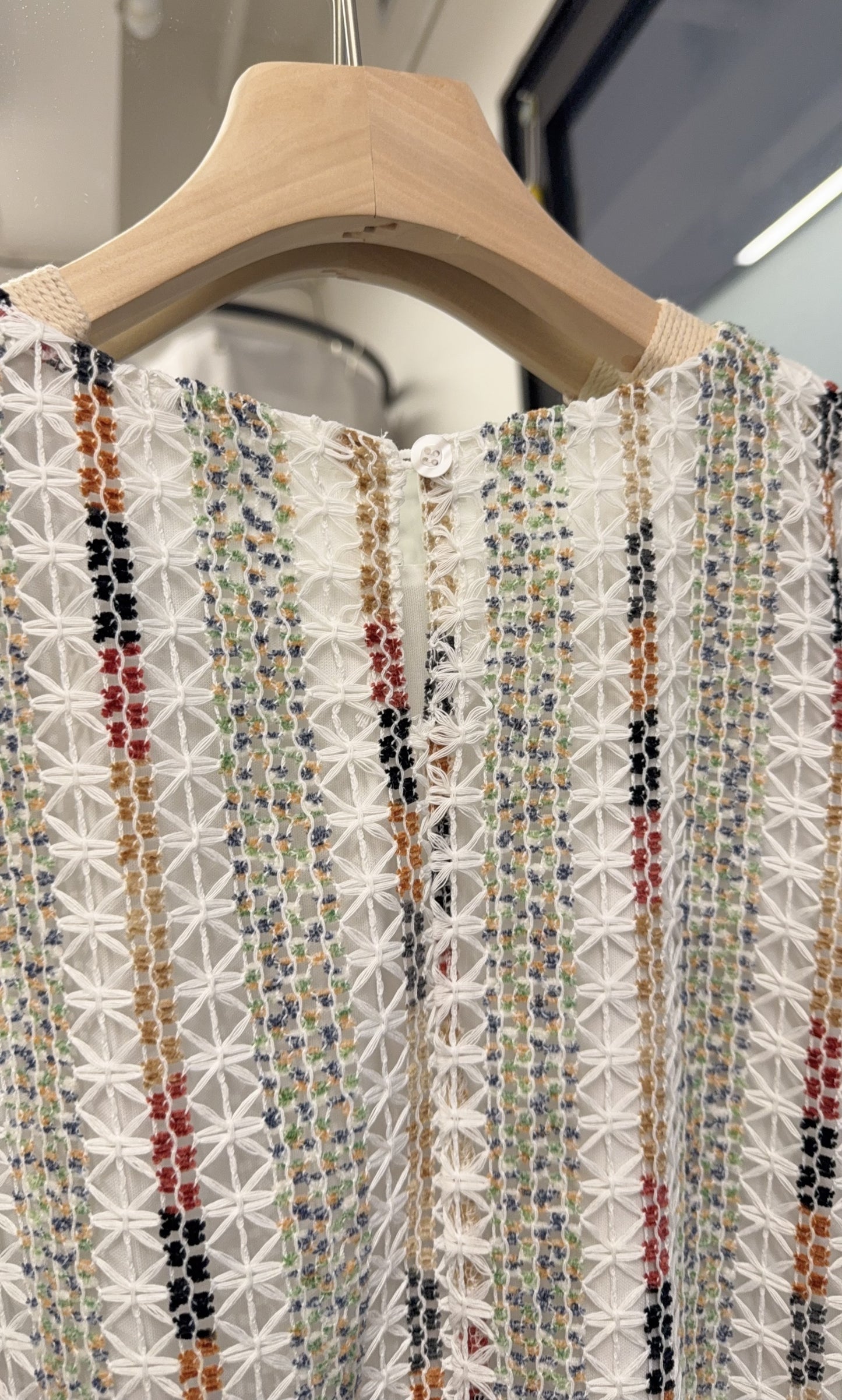 夏季・彩織勾線泡泡邊上衣 1色入 1S20319