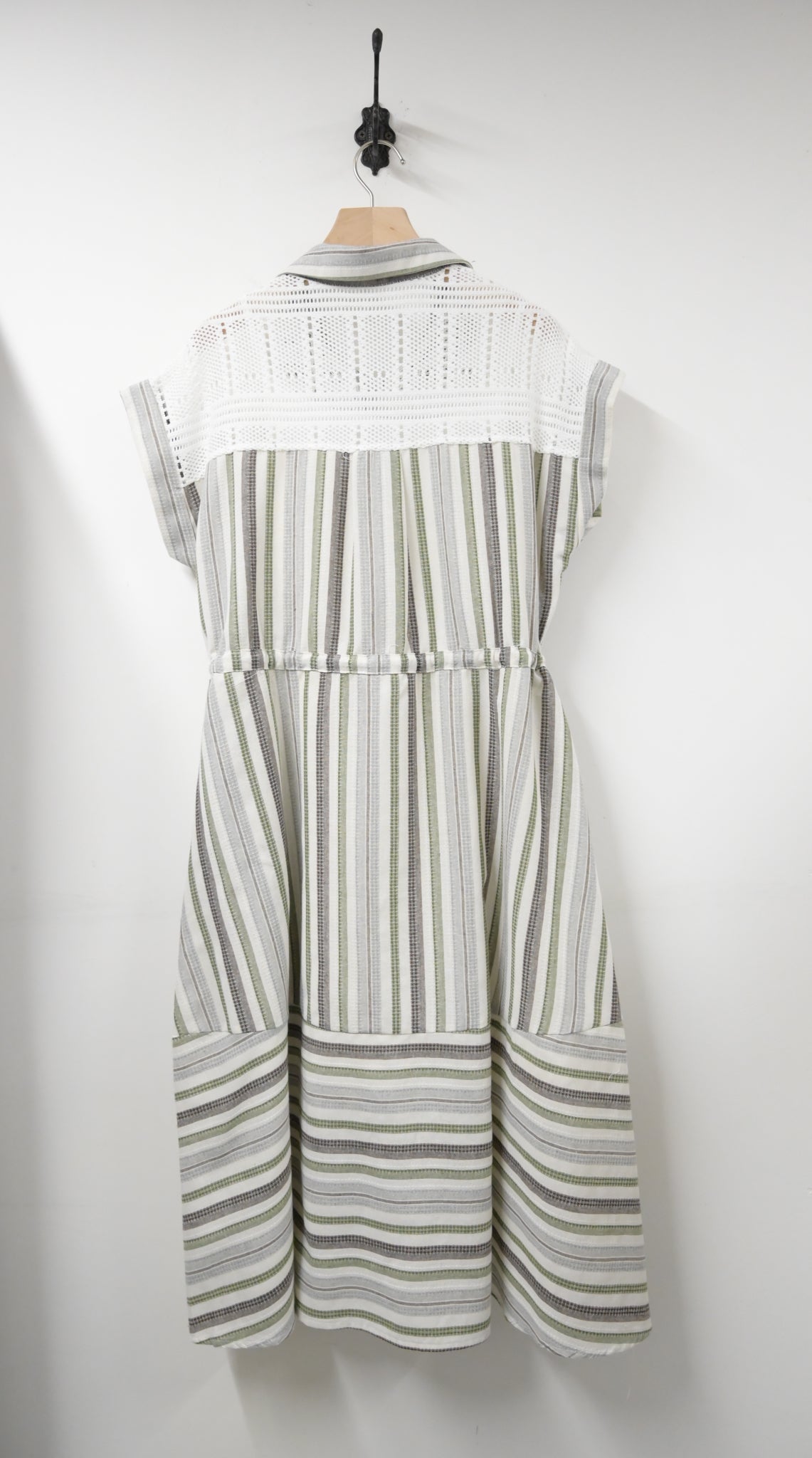 夏季・通花拼免熨棉麻料連身裙 2色入 1S20322