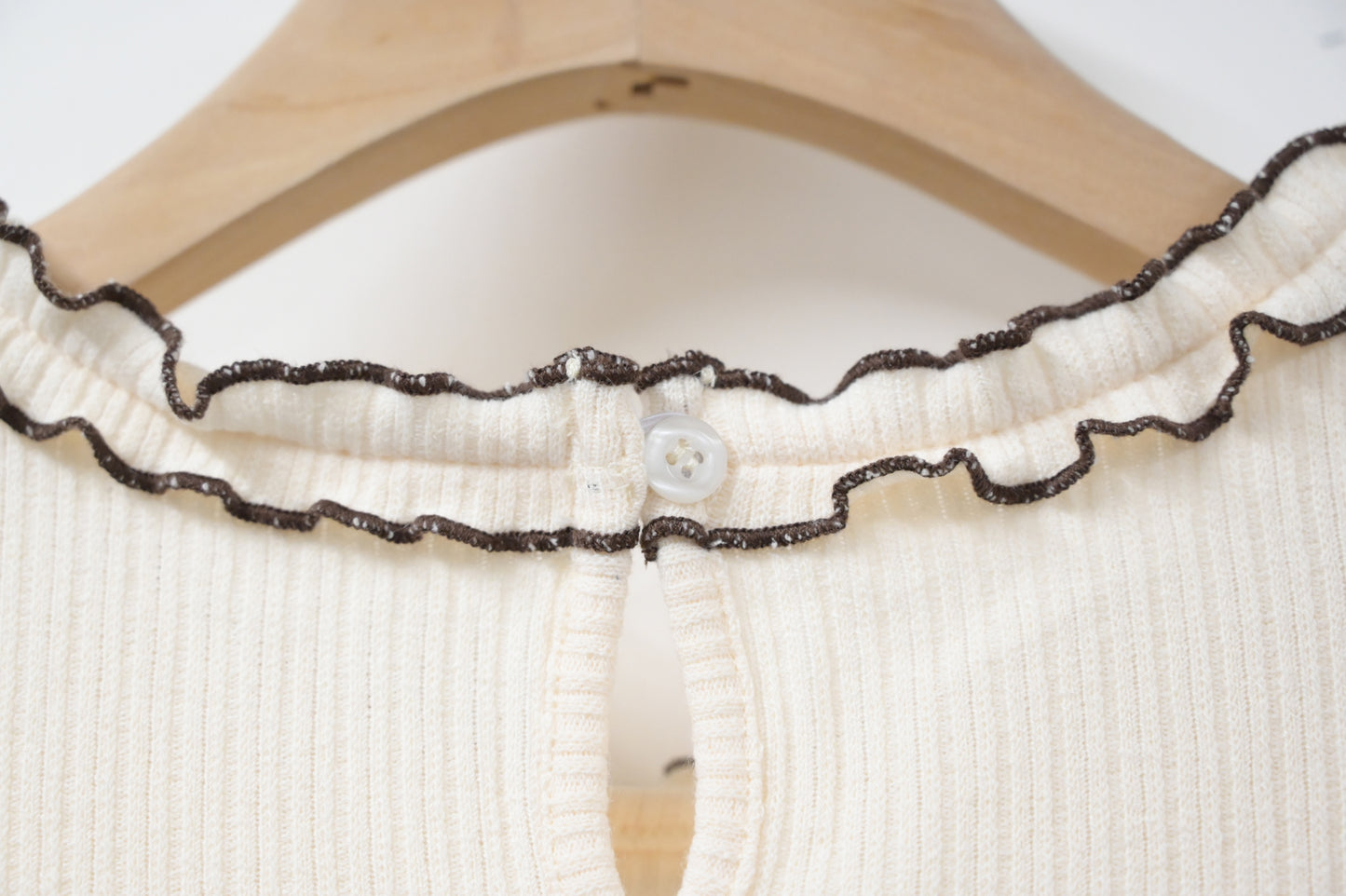 夏季・木耳邊後扣鈕背心 5色入 1S10626