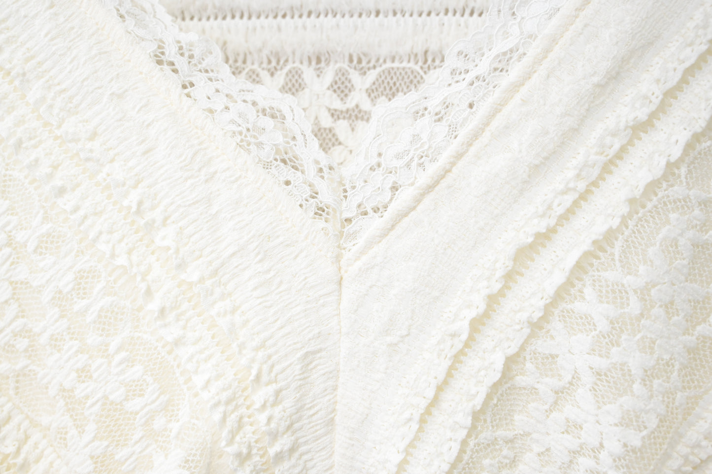 夏季・彈性Lace V領上衣 2色入 1S00824
