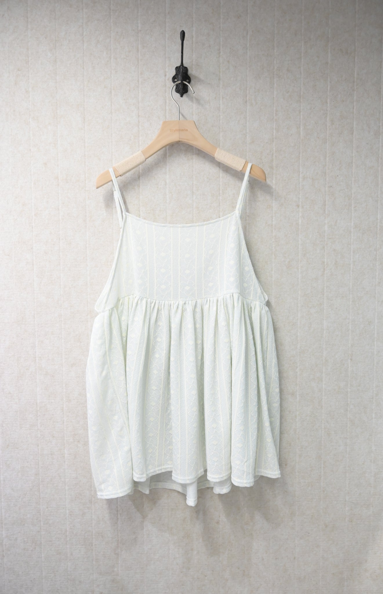 夏季・質感花仔柔軟吊帶外搭 2色入 1S10833
