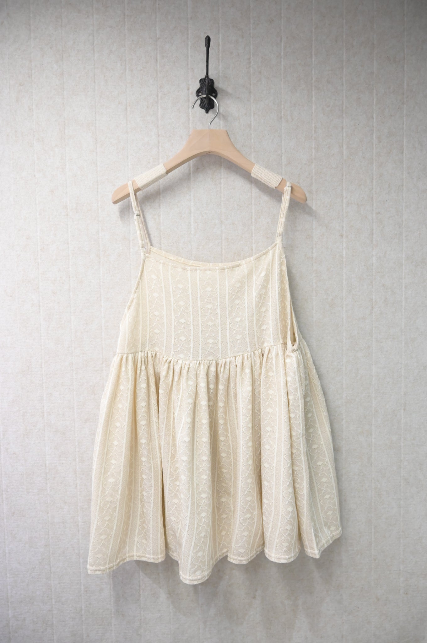 夏季・質感花仔柔軟吊帶外搭 2色入 1S10833