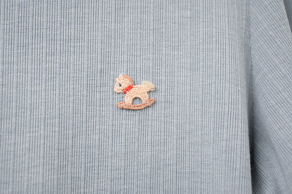 初秋・超親膚彈性刺繡木馬上衣 3色入 1W50925
