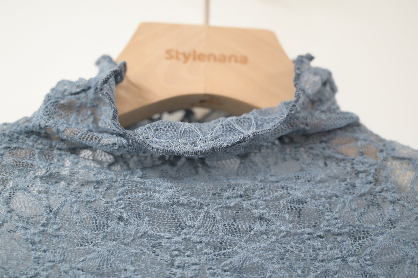 初秋・半領透視Lace上衣 4色入 1W11031