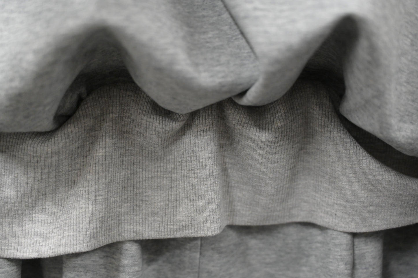 秋冬・太空棉露肩衛衣配半身裙SET 2 色入 1W61032