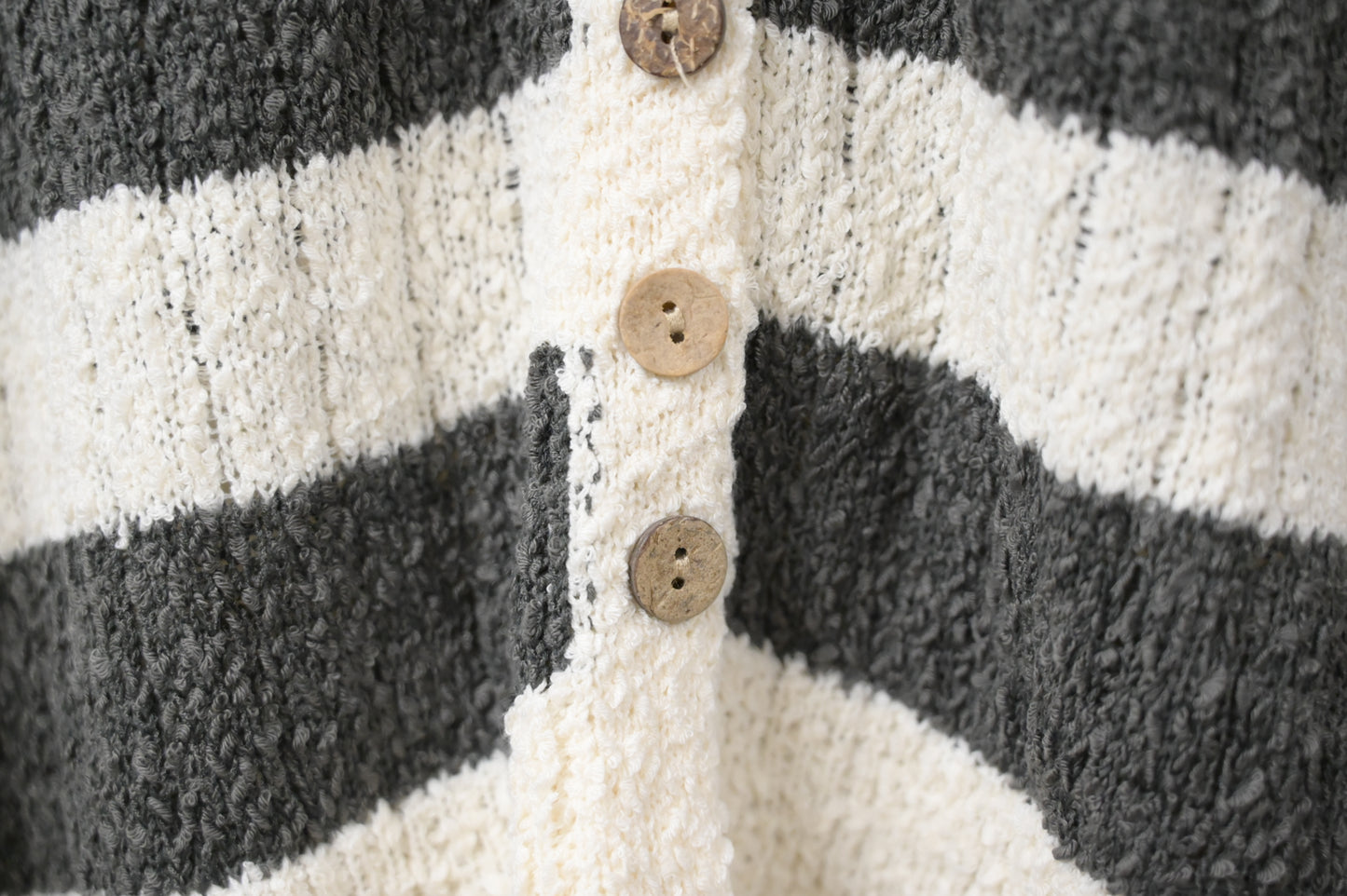 初秋・親膚橫間木鈕仔線衫外套 2色入 1W61035