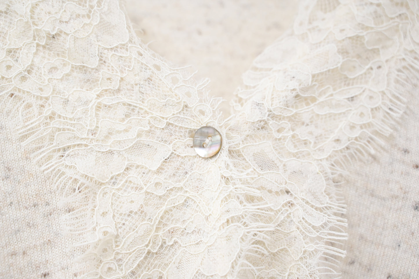 初秋・超親膚蕾絲拼柔軟混色針織外套 2色入 1W61036