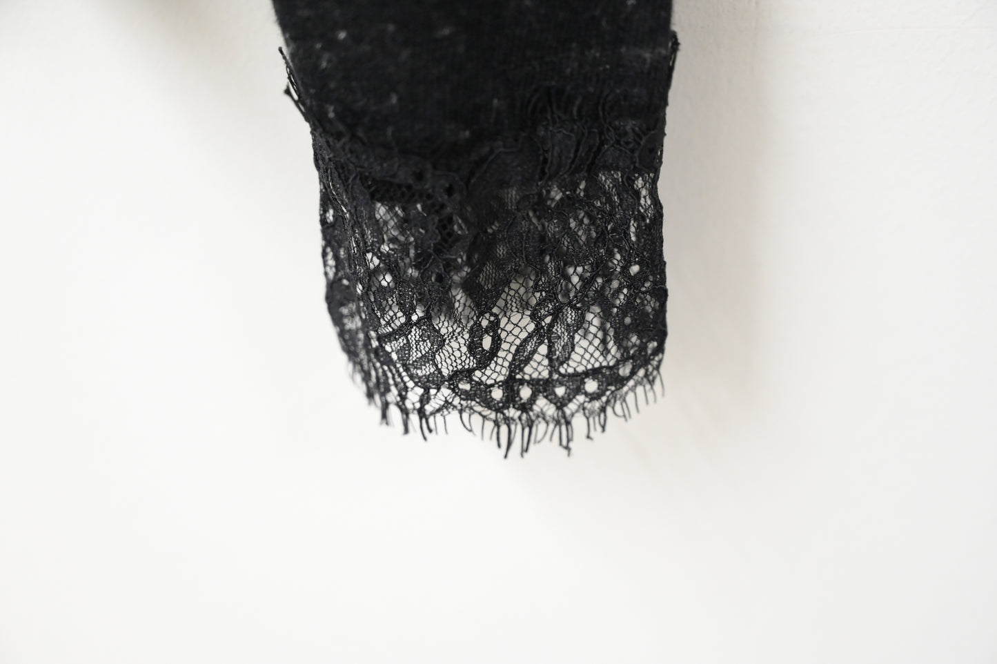 初秋・超親膚蕾絲拼柔軟混色針織外套 2色入 1W61036