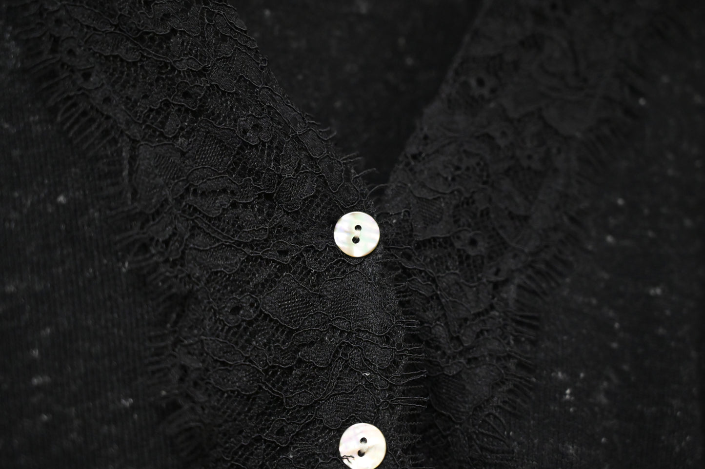 初秋・超親膚蕾絲拼柔軟混色針織外套 2色入 1W61036