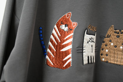 初秋・刺繡貓貓束邊薄衛衣 2色入 1W21033