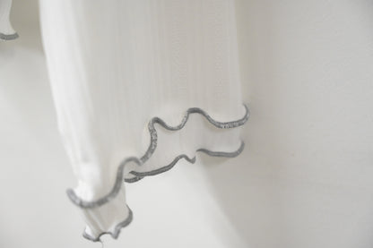 初秋・提花暗紋綑邊Ruffles上衣 4色入 1W51101