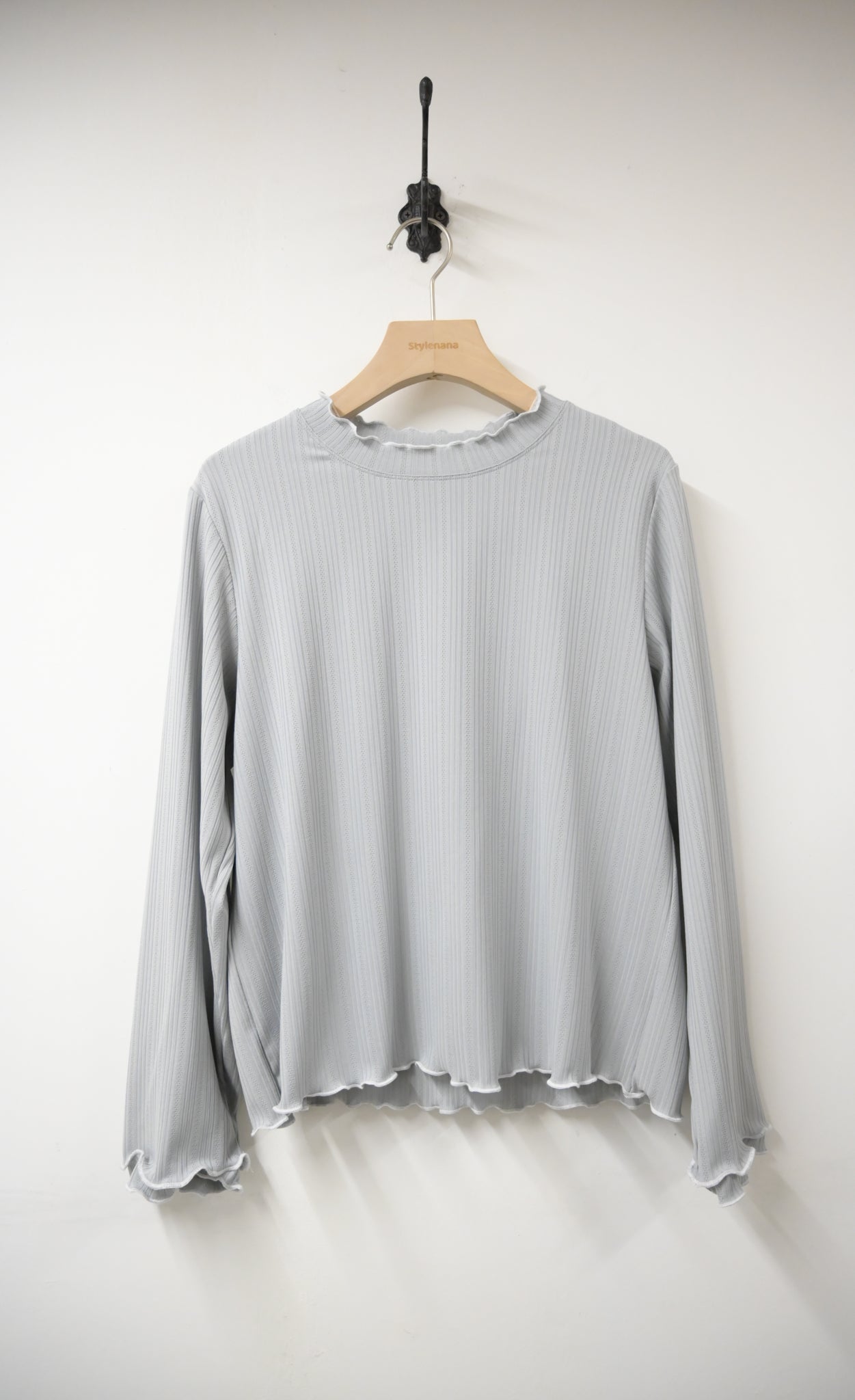 初秋・提花暗紋綑邊Ruffles上衣 4色入 1W51101