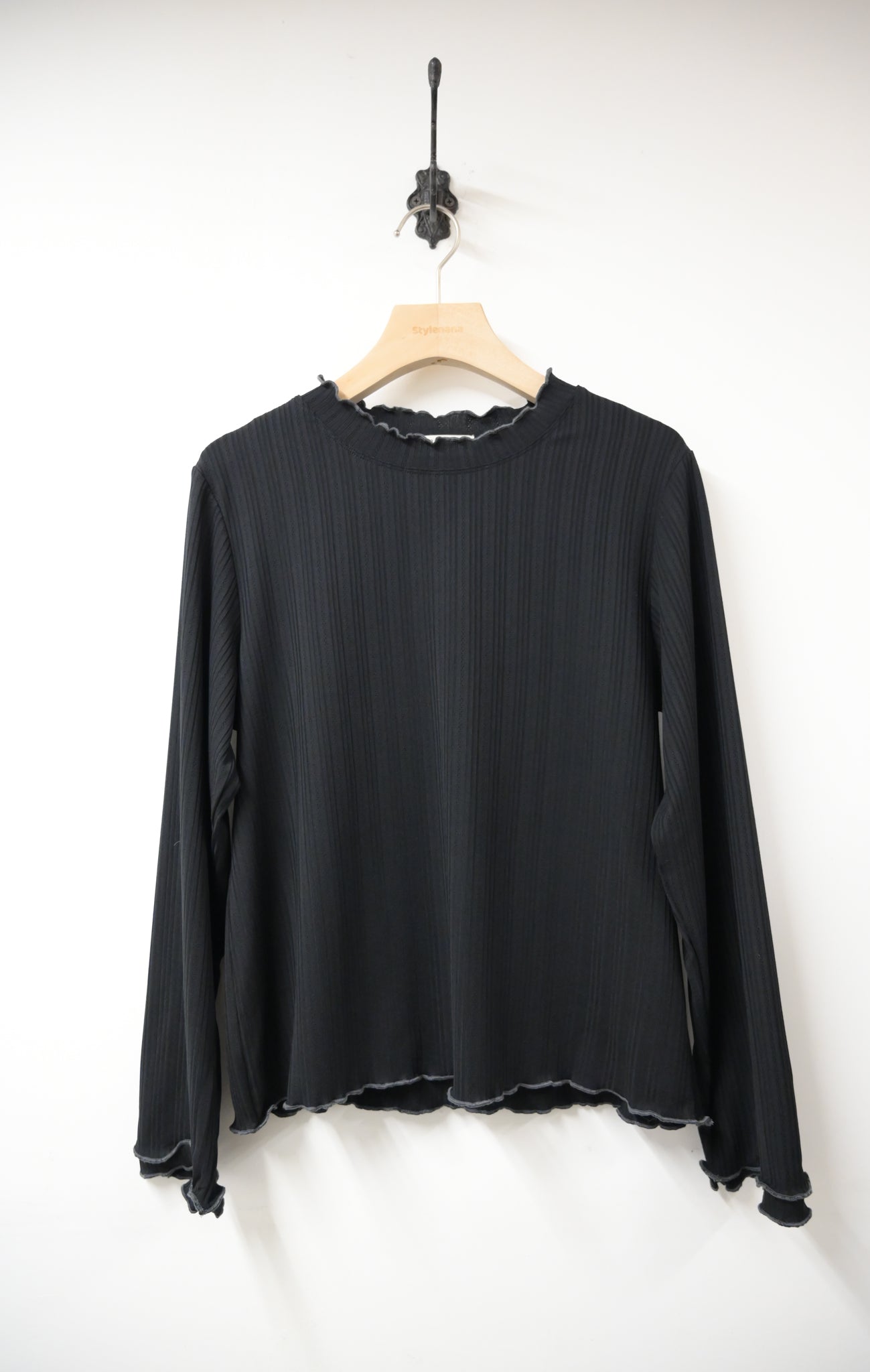 初秋・提花暗紋綑邊Ruffles上衣 4色入 1W51101