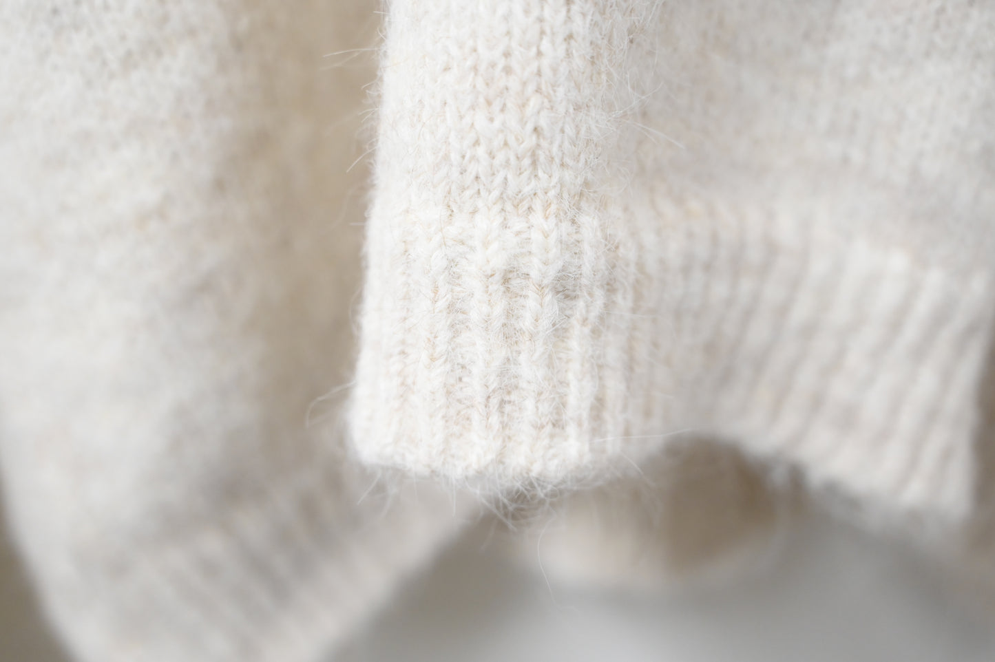 秋冬・Ruffles綁領軟熟溫暖冷衫 2色入 1W21102