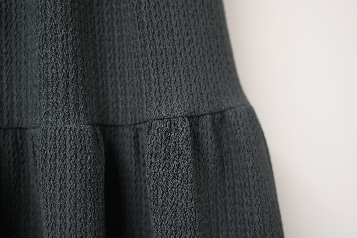 初秋・彈性料排鈕半身裙 2色入 1W61106