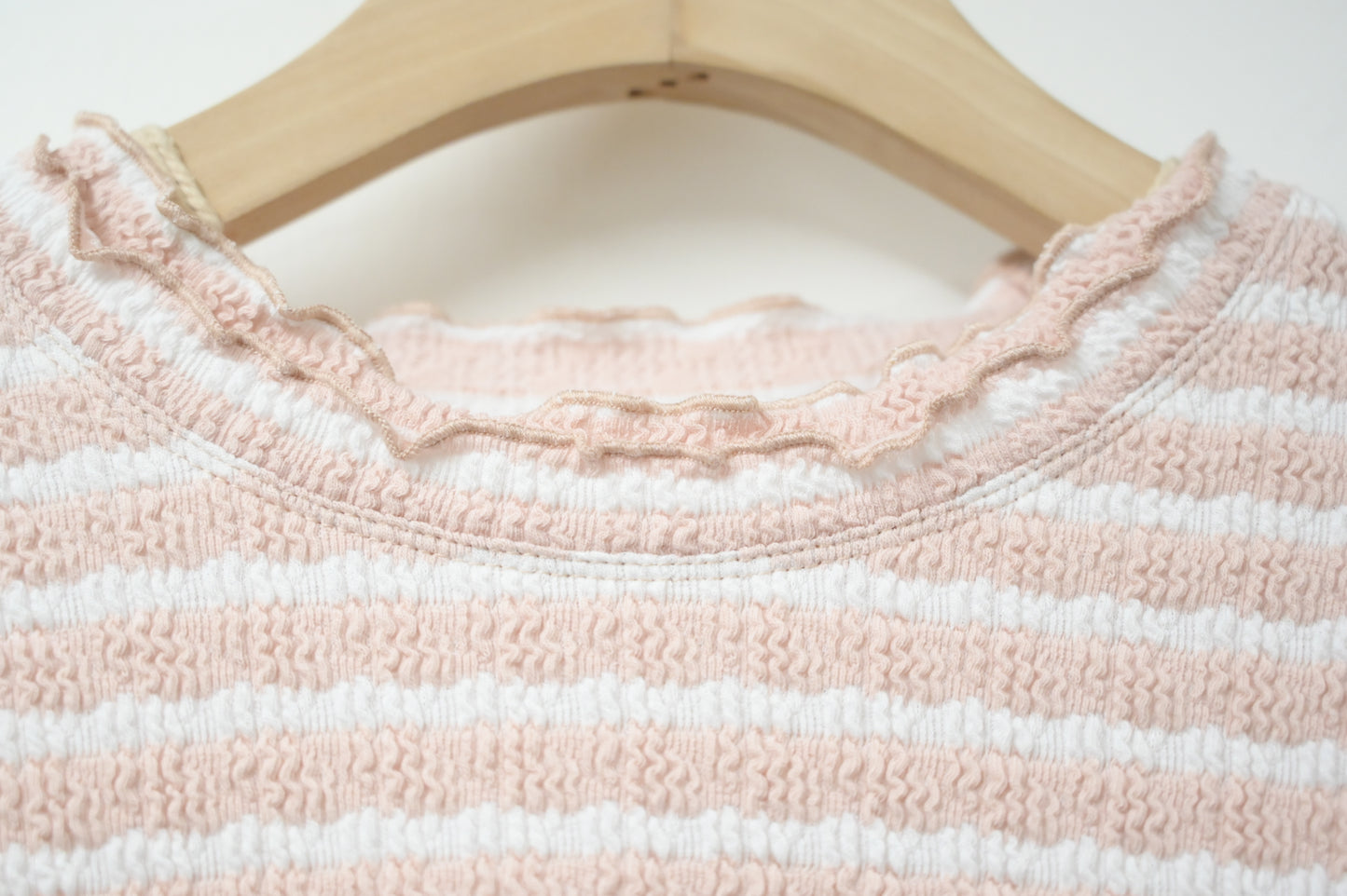 秋冬・馬卡龍橫間木耳邊上衣 2色入 1W51226