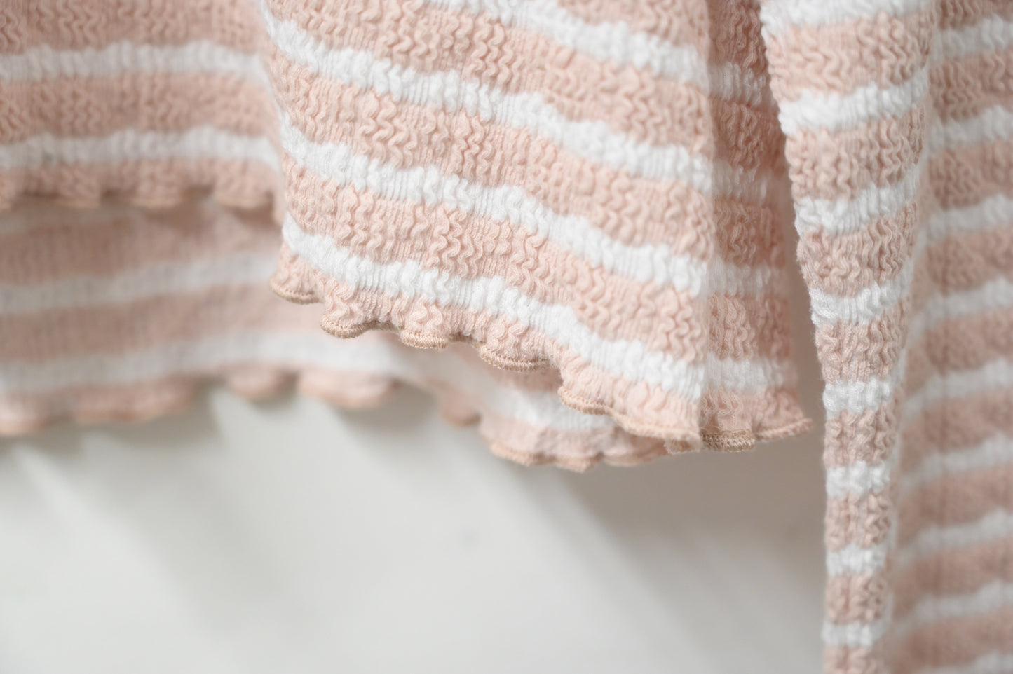 秋冬・馬卡龍橫間木耳邊上衣 2色入 1W51226