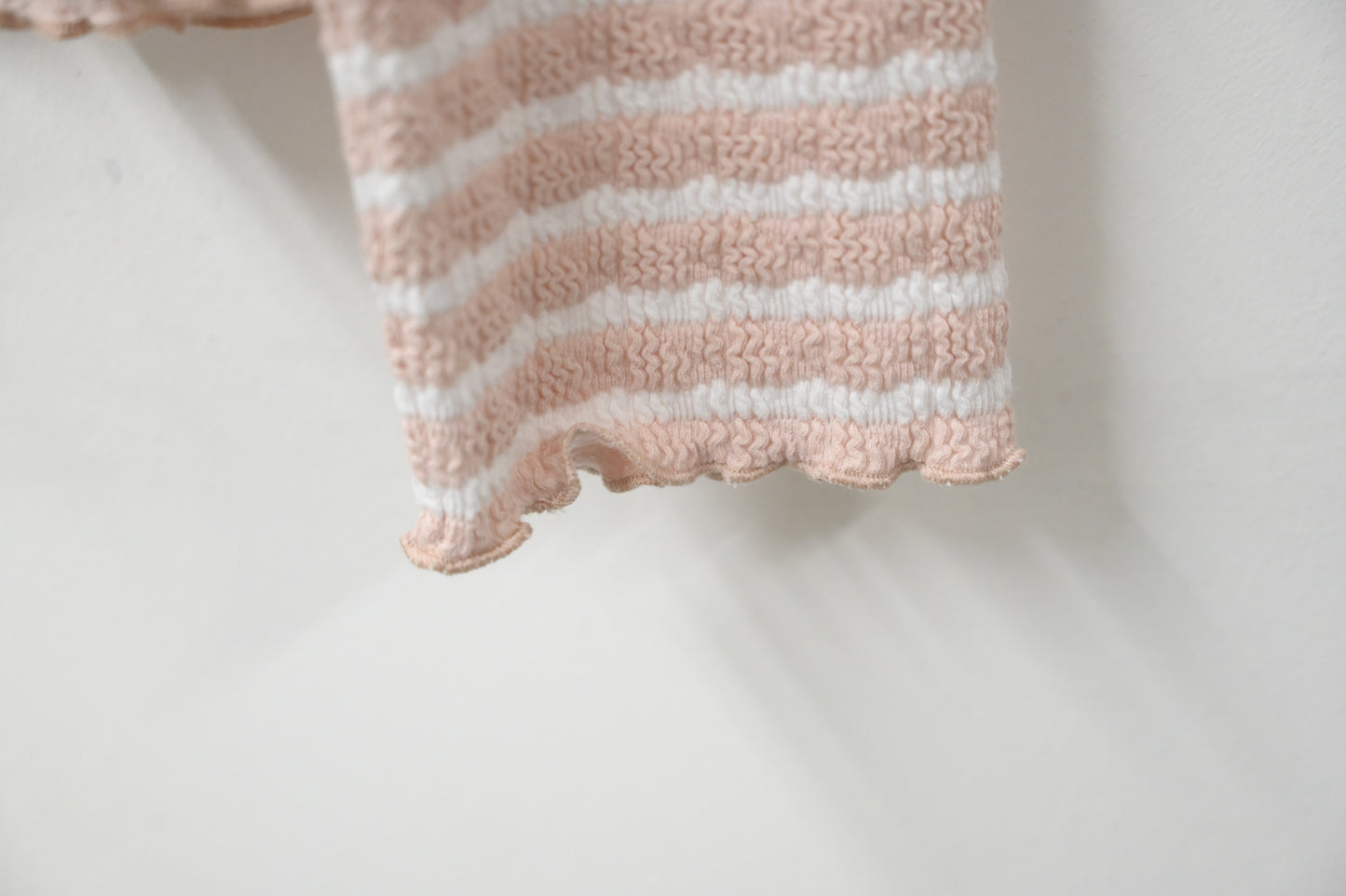 秋冬・馬卡龍橫間木耳邊上衣 2色入 1W51226