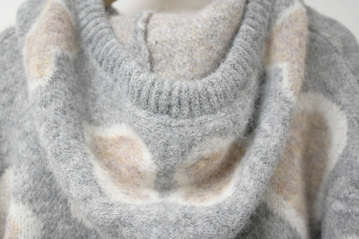 秋冬・撞色心心柔軟帶帽毛衣 2色入1W60112