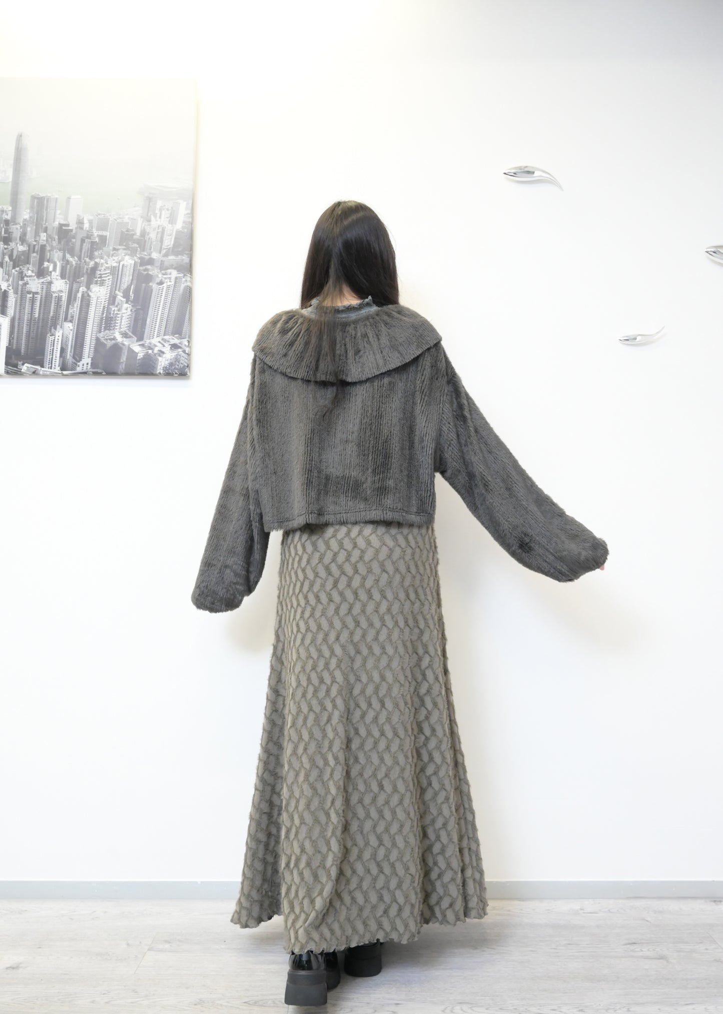 秋冬．毛絨絨荷葉領小外套 2色入 1W10129