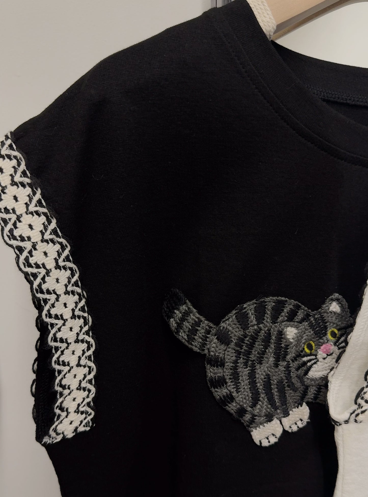 夏季・刺繡貓貓Tee 2色入 1S20318