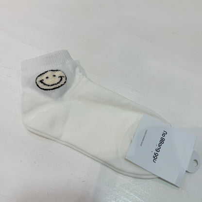 KR直送 笑臉短襪
