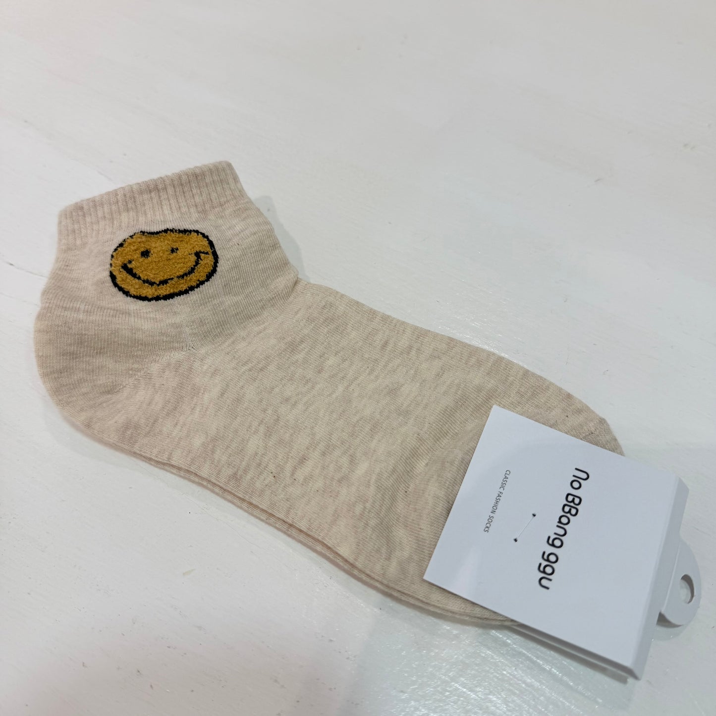 KR直送 笑臉短襪
