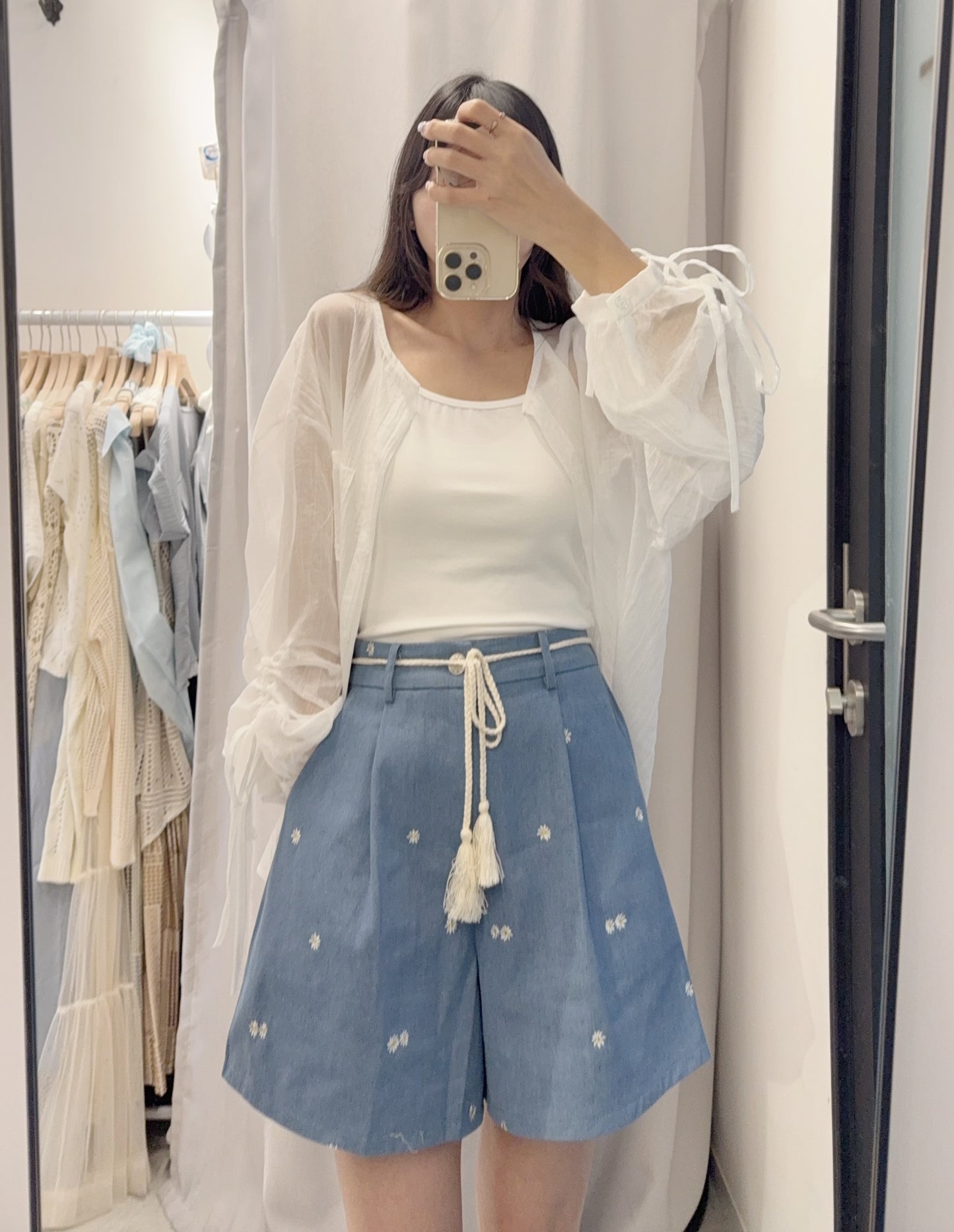 夏季・刺繡小雛菊牛仔短褲 1色入 1S20606